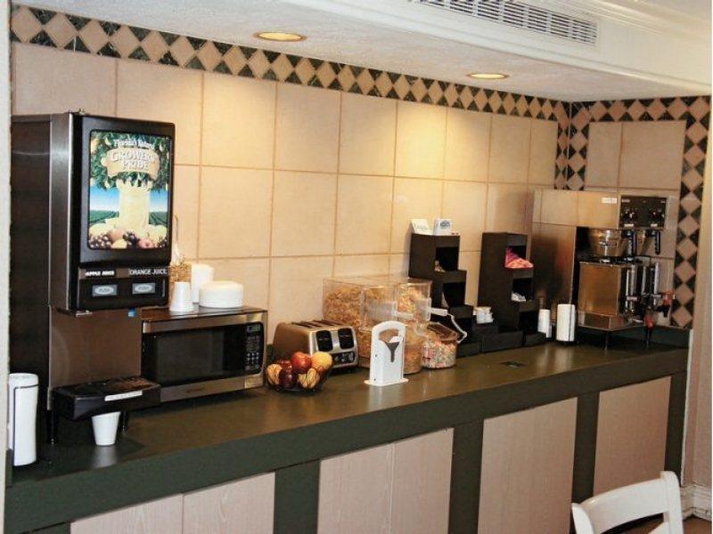 Quality Inn & Suites North Charleston - Ashley Phosphate Εξωτερικό φωτογραφία